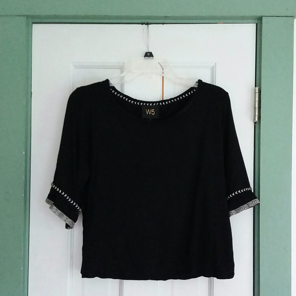 French-inspired cropped blouse